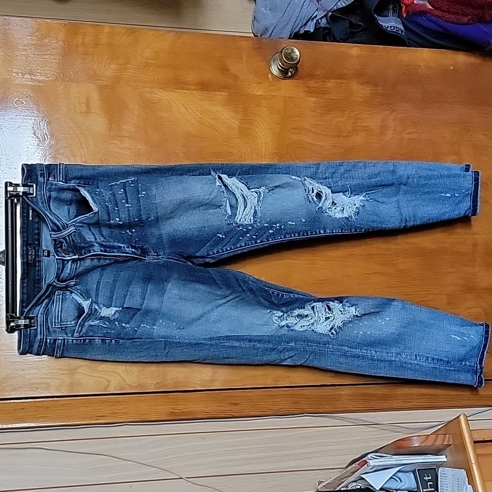 Judy blue bleach splattered distressed jean